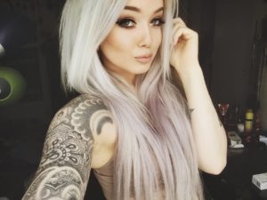 Belle fille hot pour mec du 63 et bonne pipe