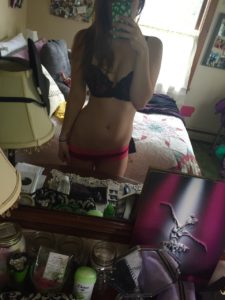 femme du 10 selfie sexy cherche son plan q