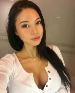 petit plaisir sur le 72 avec fille sexy