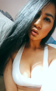 selfie sexy du 01 de salope vicieuse
