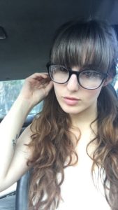 selfie sexy du 72 de salope en chaleur